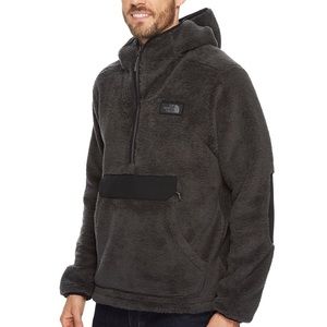 The North Face Campshire Pullover Hoodie